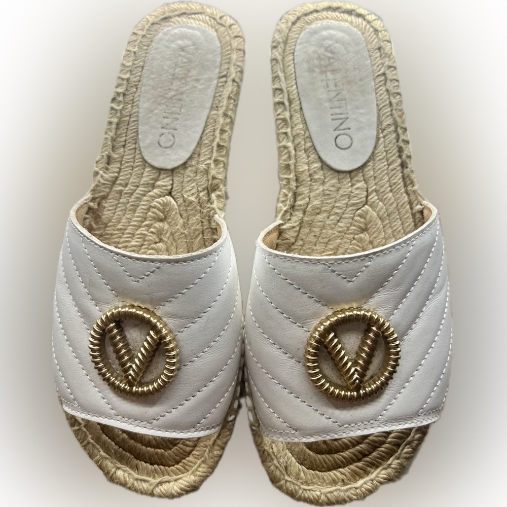 Valentino by Mario Valentino Clavel Logo White Quilted Leather Sandals Size 37/7